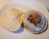 Burger with scamorza, pancetta and caramelised onions recipe step 5 photo
