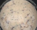 รูปขั้นตอนการทำที่ 3 ของ Chicken Breast with creamy white wine sauce and herbs