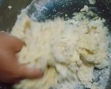 Foto langkah ke 4 dari resep Donat kentang.