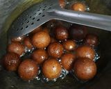 इंस्टेंट मावा गुलाब जामुन (Instant Mawa Gulab Jamun recipe in hindi) रेसिपी चरण 3 फोटो