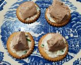 Foto del paso 5 de la receta: Picada con galletitas