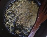 Foto langkah ke 4 dari resep Tumis Kangkung Teri Nasi.