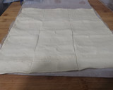 Foto del paso 5 de la receta: Saussages rolls (rollos de salchicha)