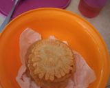 A picture of step 4 of Egg flour fried.