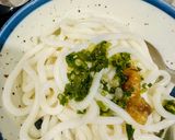 Hình bước làm 2 của món “Bánh tằm” bì làm từ mì udon