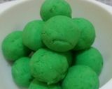 Foto langkah ke 2 dari resep Kelepon Ubi Keju.