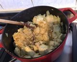 Une image de l'étape 9 de Poulet aux oignons,combavas,crème et gingembre.