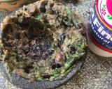 Foto del paso 5 de la receta: Frijol machacado con oreja de León