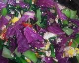 Foto langkah ke 7 dari resep Tumis Pakcoy Kol Ungu.