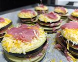Foto del paso 2 de la receta: Milhojas de berenjena con solomillo queso y cama de verduras