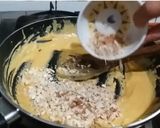 A picture of step 3 of Besan ladoo.