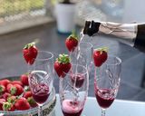 Une image de l'étape 3 de Cocktail Rossini - Un cocktail frais, léger, fruité, simple mais chic. (Avec alcool).