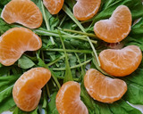 Foto del paso 2 de la receta: Ensalada agridulce de mandarina y rúcula