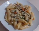 Foto del passaggio 3 della ricetta Pennoni con zucchine, carote e uova