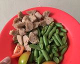 Foto langkah ke 1 dari resep Tumis Buncis Bakso Pedas.