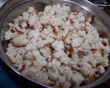 चिजी फोडणीचा ब्रेड (cheese phodnicha bread recipe in marathi) रेसिपी स्टेप 1 फोटो 