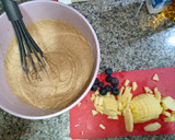 Foto del paso 5 de la receta: Bizcocho de manzana y arándanos