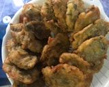 Foto langkah ke 4 dari resep Bakwan bayam wortel kejuKriuk di luar lembut di dalam 🤤.