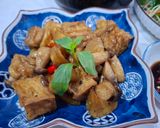 Hình bước làm 2 của món Đậu hũ, nấm kho thơm