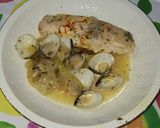 Foto del paso 5 de la receta Salmón y almejas al vino blanco