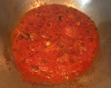 A picture of step 5 of Egg Hara Masala.