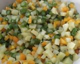 Foto langkah ke 3 dari resep Risol isi sayur.
