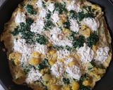 Foto del paso 4 de la receta: Tortilla de huevo con coliflor y kale