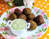 A picture of step 3 of Falafel With Tzatziki.