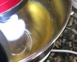 Foto del paso 3 de la receta: 🎂Bizcochuelo con pasta de cobertura (fondant) y tips☁️🌈💜🤍