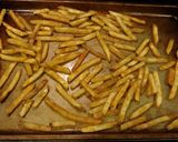 A picture of step 1 of Chilli Cheese Fries.
