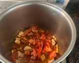Foto del paso 5 de la receta: Tallarines con Salsa de Tomate, Pollo y Arvejas
