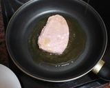 Foto del paso 1 de la receta: Magro de cerdo con ensalada y piña caramelizada