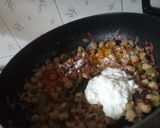 A picture of step 2 of Parda biryani.