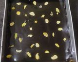 A picture of step 4 of Badam chocolate fudgy bites.
