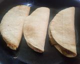 Foto del paso 3 de la receta: Quesadillas Sudadas