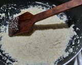 A picture of step 2 of Sooji halwa (Rava nu sheero).