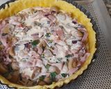 Foto del paso 10 de la receta: Quiche de Champiñones, cebolla de verdeo, panceta y jamón