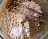 Foto langkah ke 5 dari resep Multi Grain Banana Oat Cake.