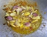 Gambar langkah 3 resipi Ayam Goreng Kunyit Bersayur.