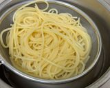 A picture of step 3 of White Sauce Clam Pasta.