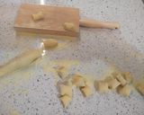 Foto del passaggio 2 della ricetta Gnocchetti asparagi e speck croccante