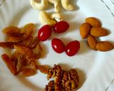 ফ্রুটি নাটি পারফেট (Fruity Nutty Parfait recipe in Bengali) রেসিপির ধাপ 1 ছবি