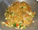 Foto langkah ke 4 dari resep Bihun goreng.