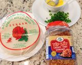 Hình bước làm 1 của món Bánh tráng cuộn trứng-tép sấy-hành lá nướng giòn