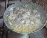Foto del paso 3 de la receta Habas con calamares encebollados