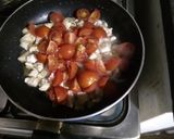Foto del paso 2 de la receta: Pollo salteado con Cherry para pasta