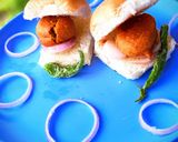 A picture of step 7 of Vada pav.