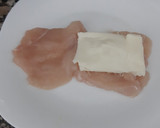 Foto del paso 1 de la receta: Pechuga rellena de queso