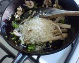 Foto del paso 4 de la receta: Arroz cremoso con girgolas (hongos)