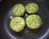 A picture of step 2 of Peas tikki.
